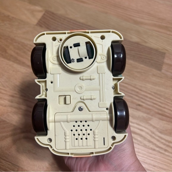 Nukied Bump and Go Battery Operated Talking Music Car Kids Toy - Picture 5 of 5